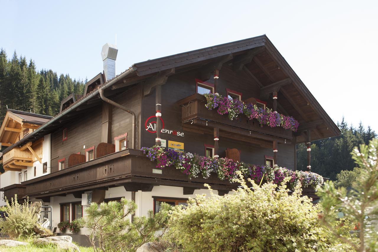 Alpenrose Hotel-Garni Gerlos Exteriör bild