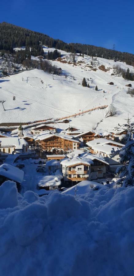 Alpenrose Hotel-Garni Gerlos Exteriör bild