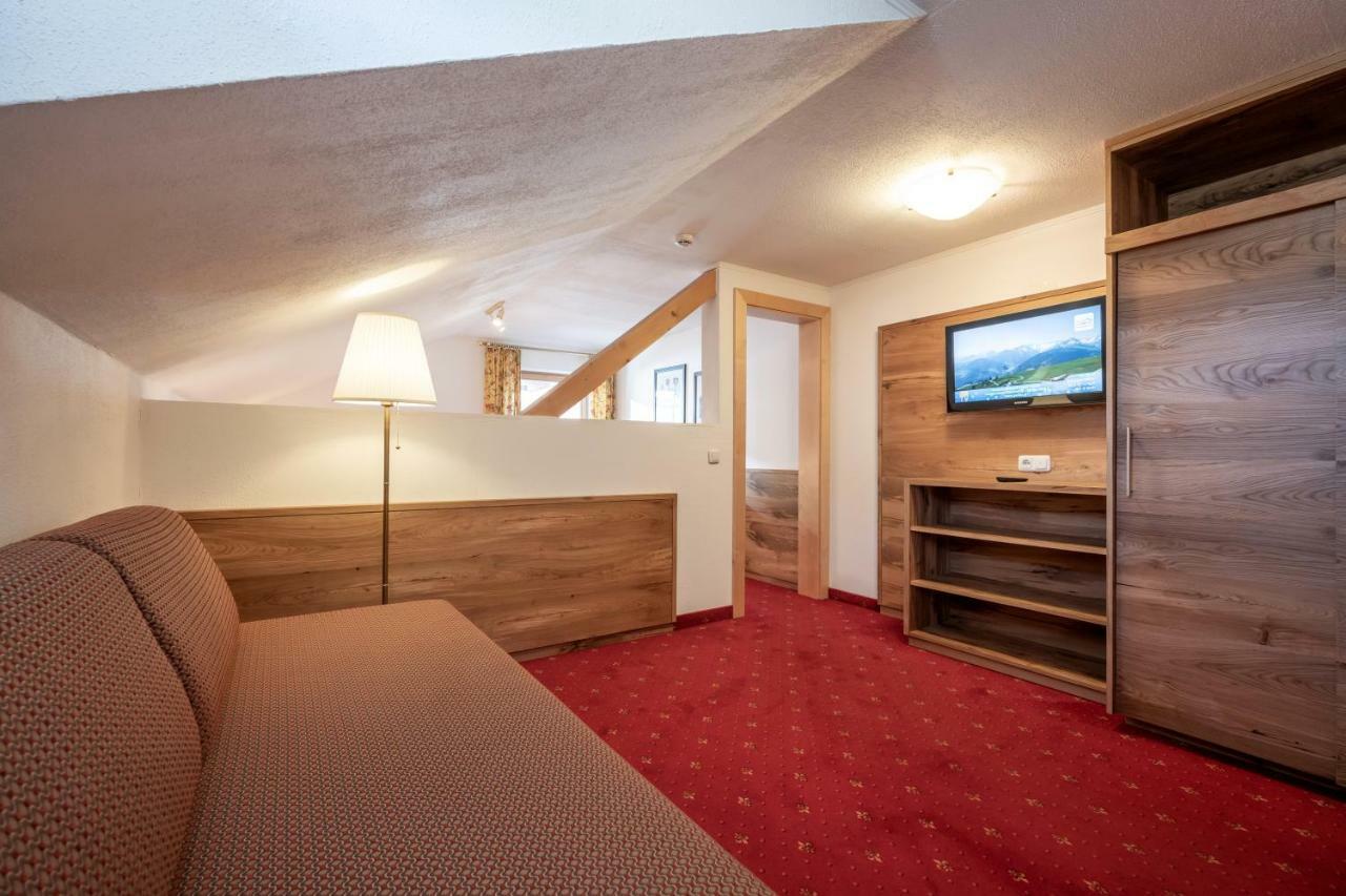 Alpenrose Hotel-Garni Gerlos Exteriör bild
